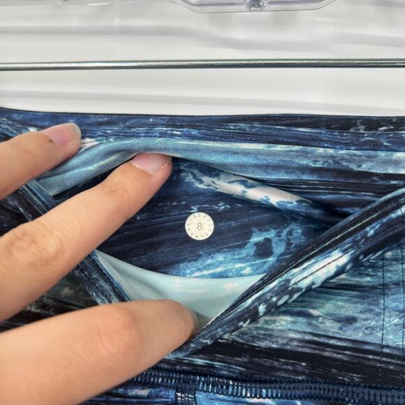 Lululemon Fast & Free Crop II Leggings Nulux 19" in Shorelines Multi Blue - Picture 5 of 6